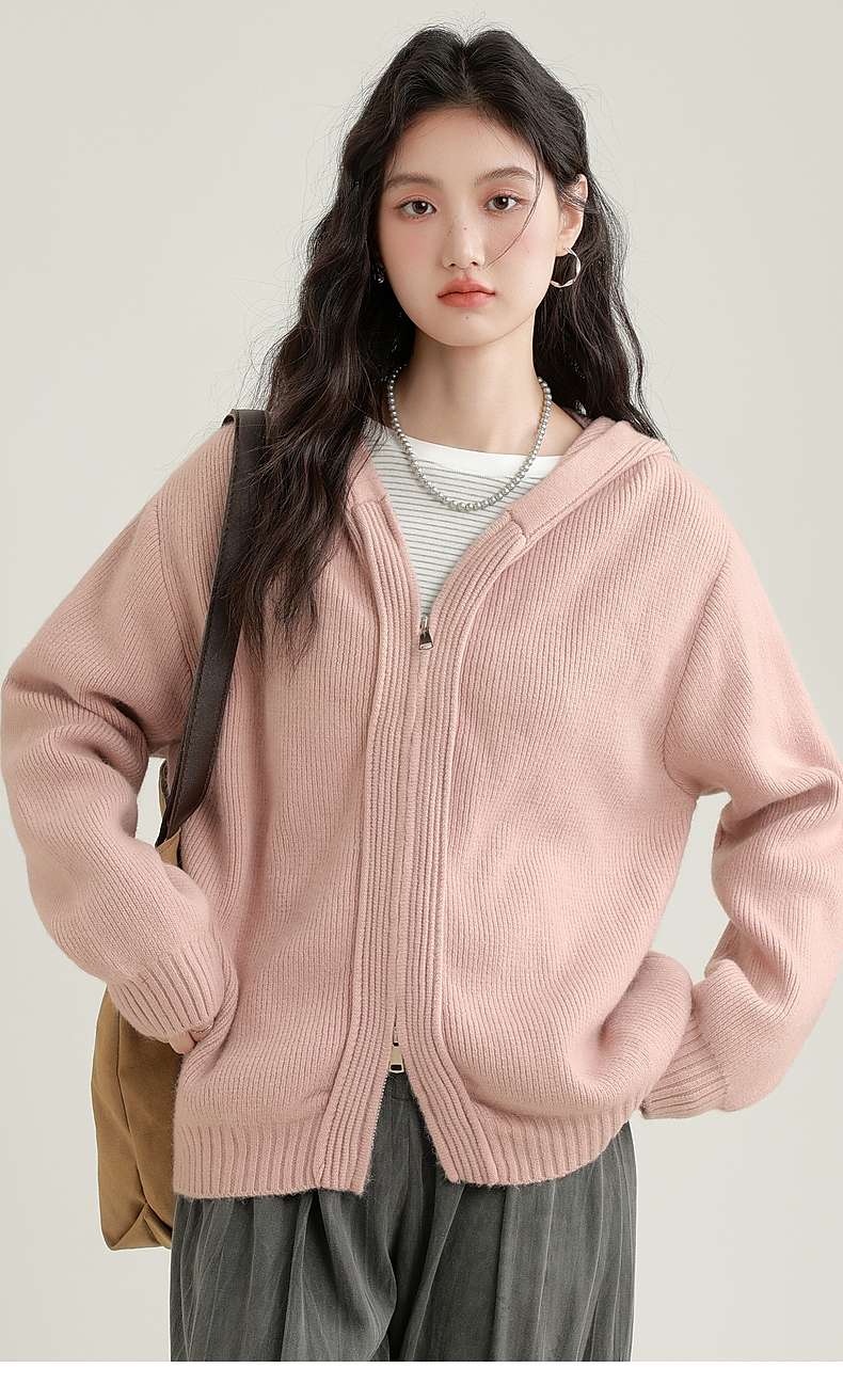 ゆったりフード付きカーディガン｜デート服