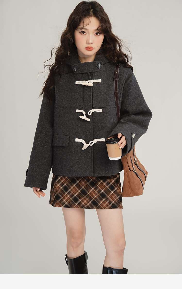 ショートダッフルコート｜デート服