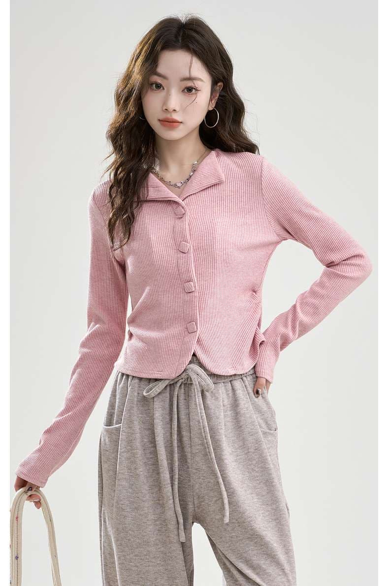 上品さと着心地のよさを叶える、リブニットカーディガン｜デート服