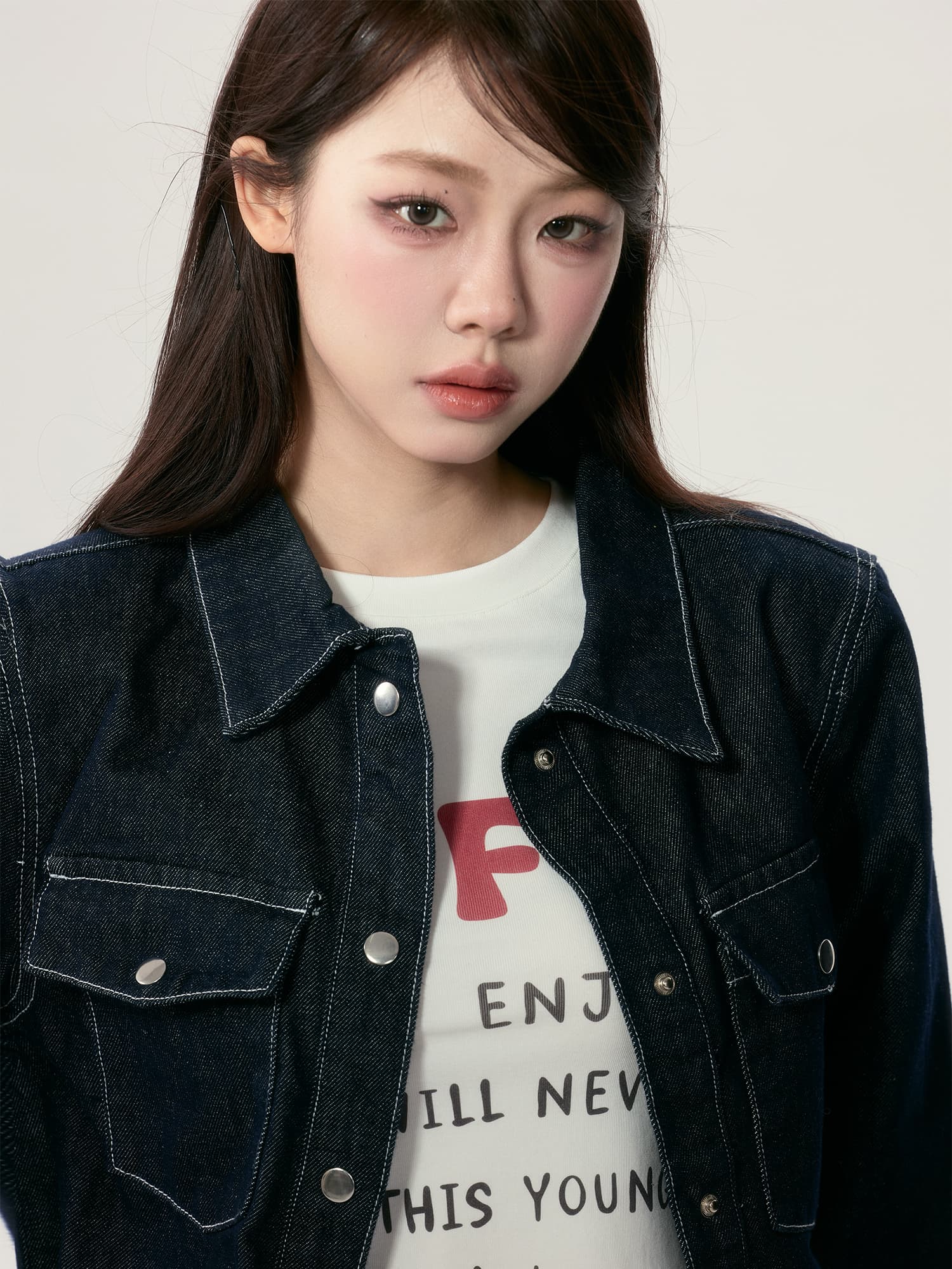 ステッチデニムジャケット×ワイドパンツ セットアップ風コーデ｜デート服