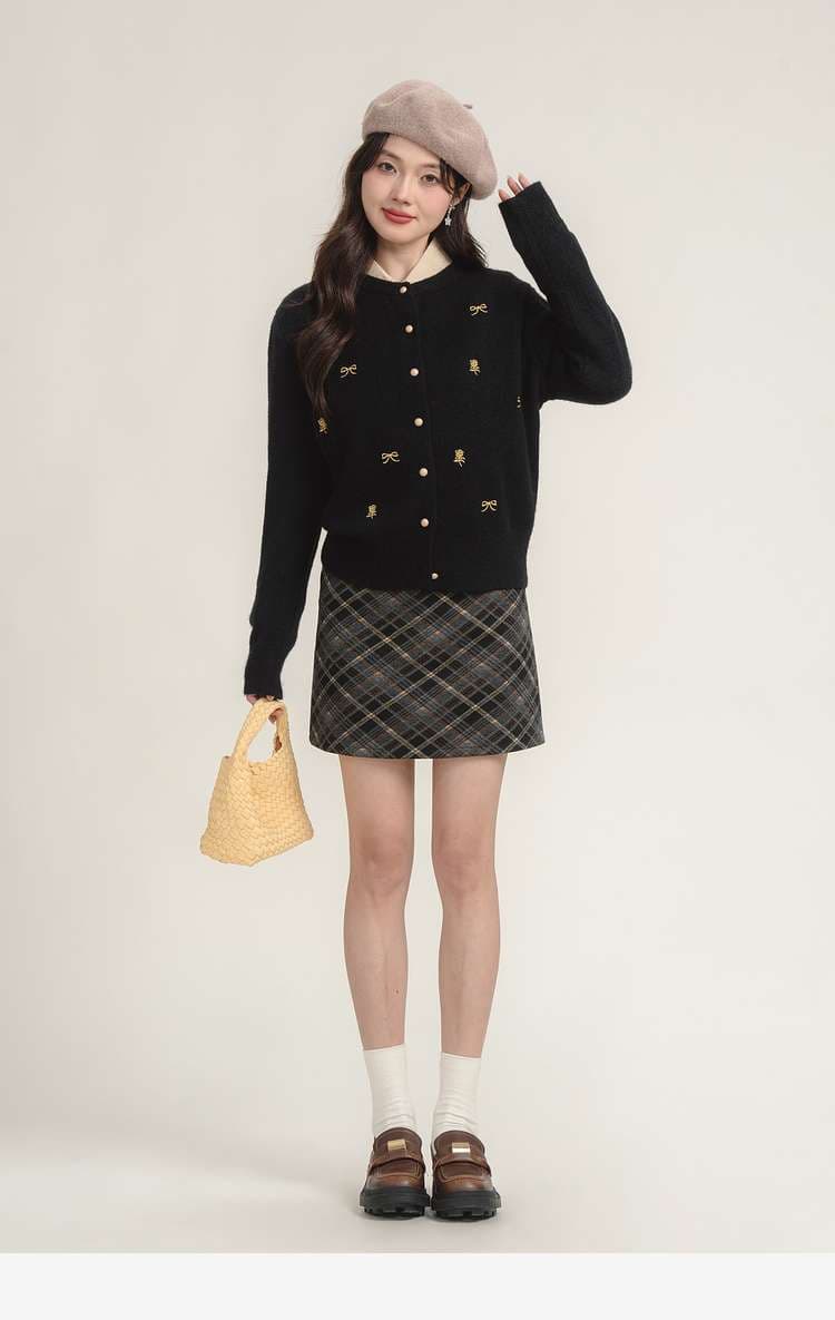 刺繍入りフェミニンカーディガン｜デート服