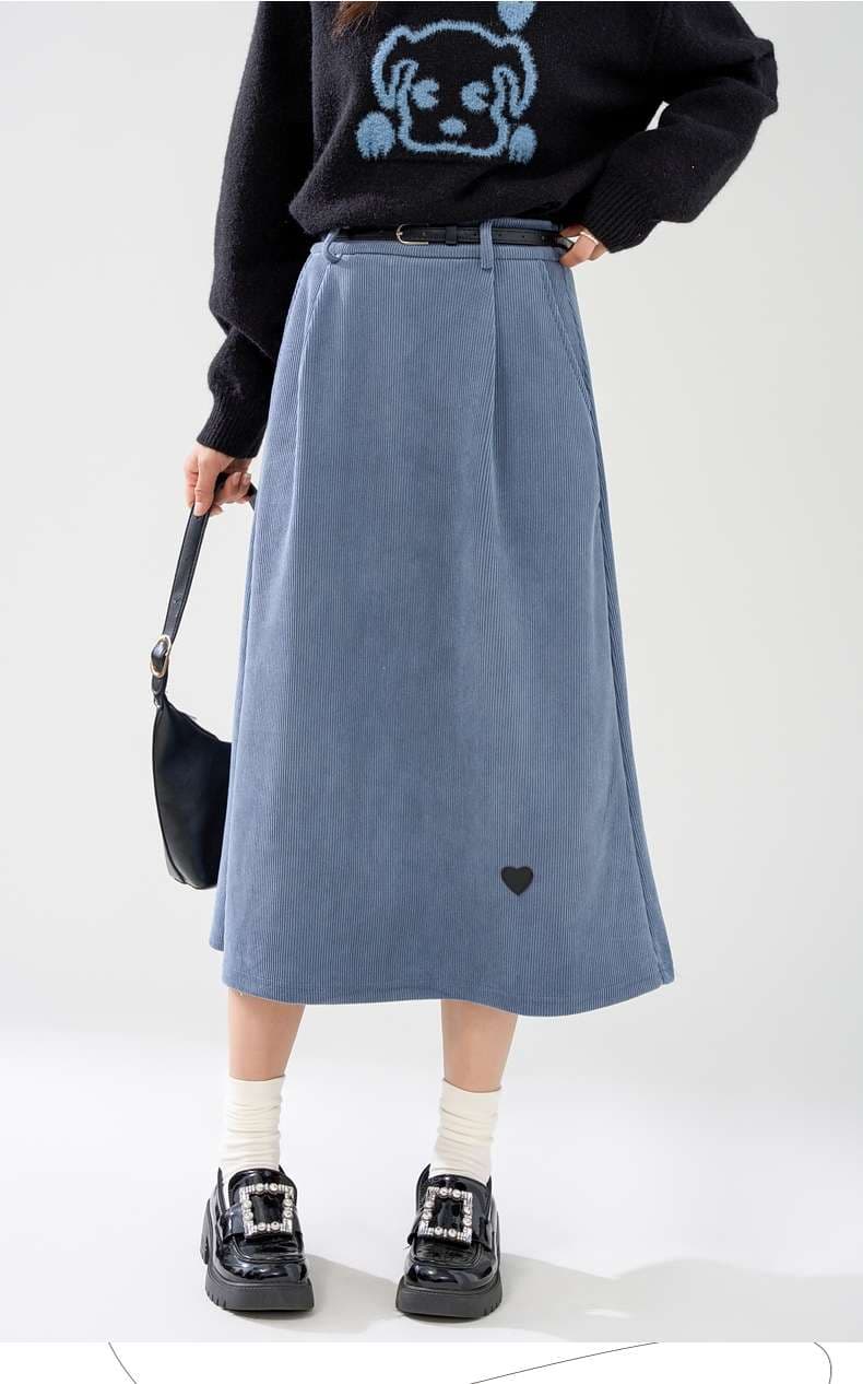 愛らしいハートアクセントスカート｜デート服