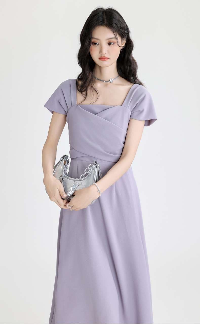 ドレープネックラインワンピース｜デート服