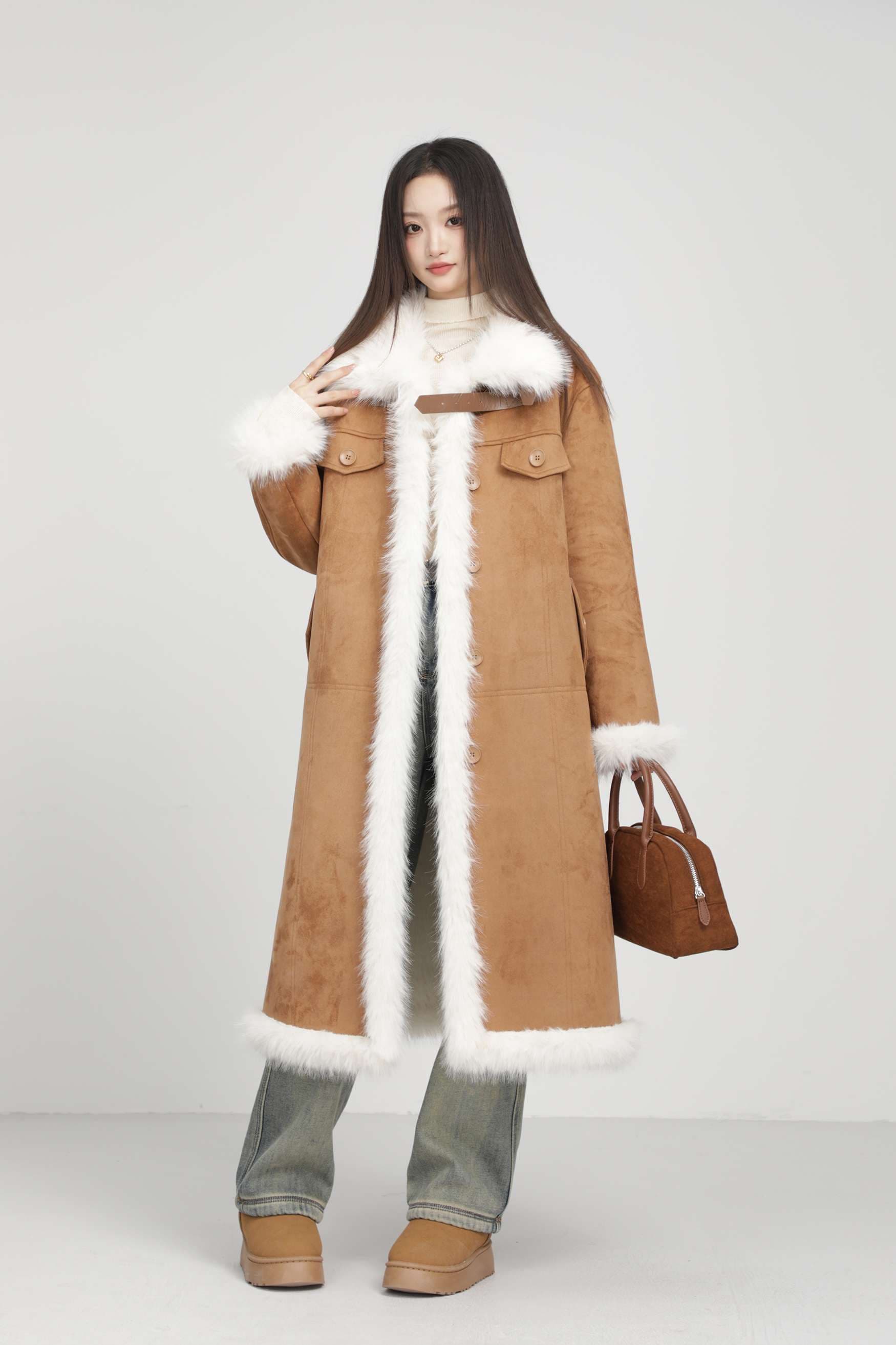 フェイクファートリムロングコート｜デート服