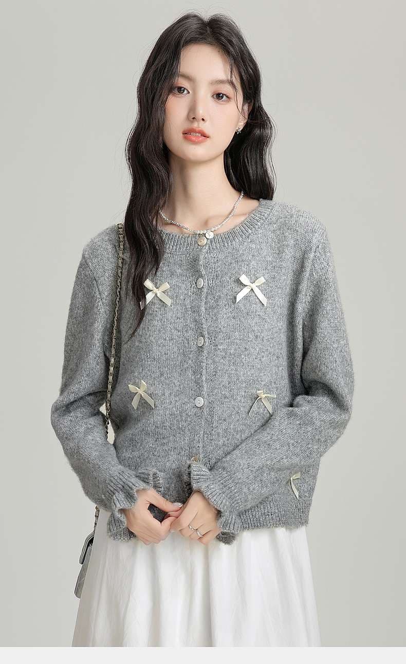 リボン付きニットカーディガン｜デート服