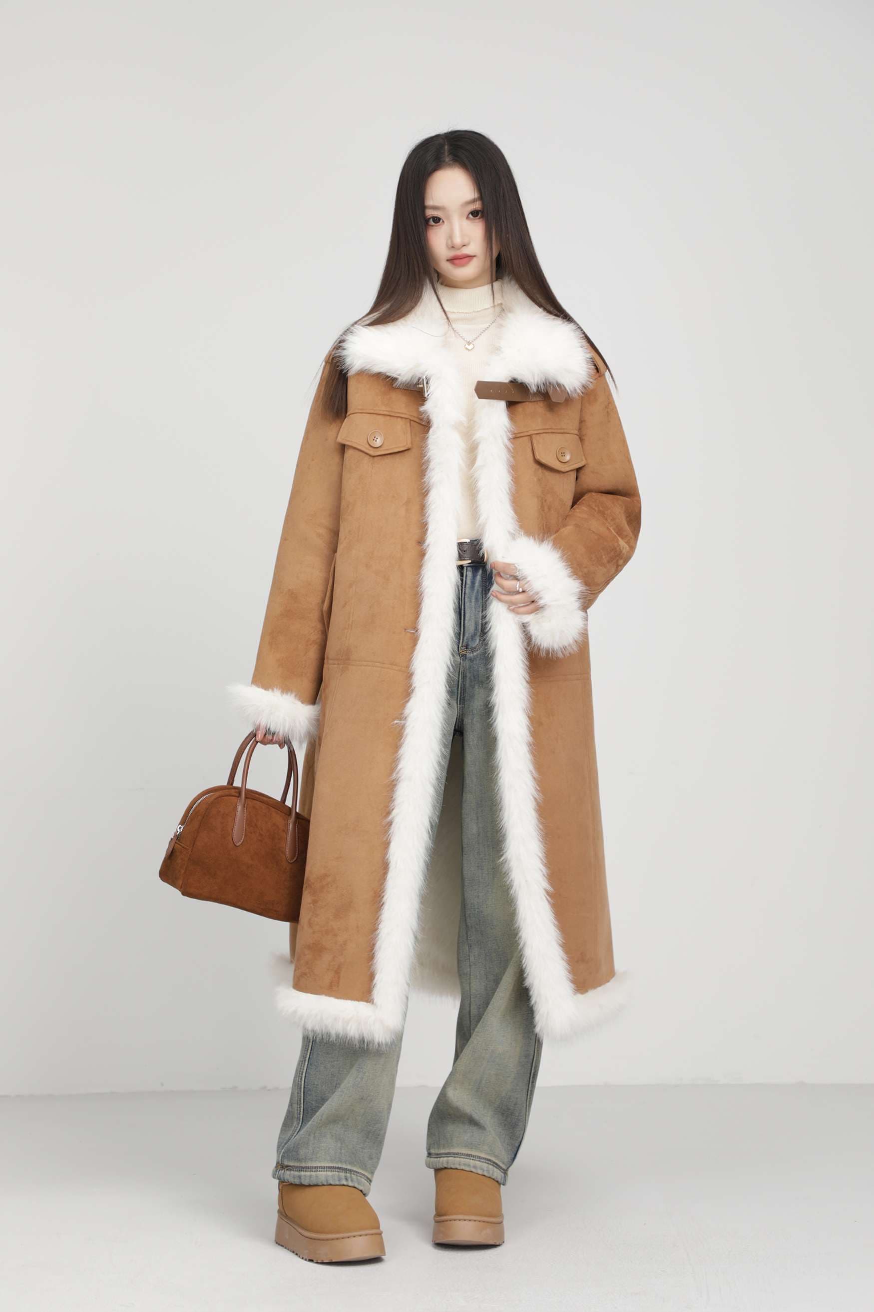 フェイクファートリムロングコート｜デート服
