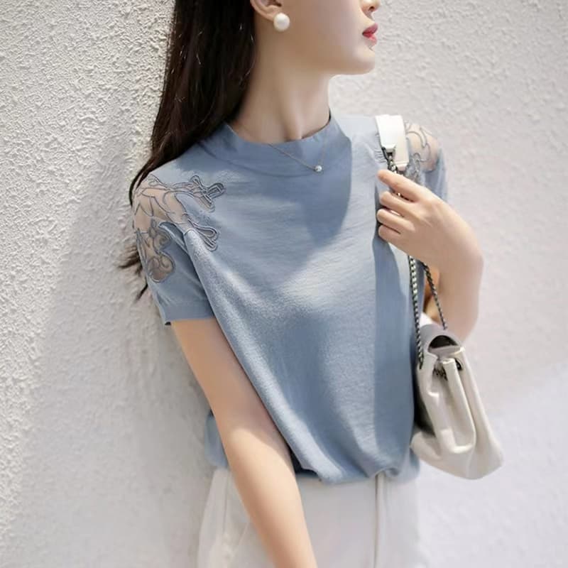 シアー刺繍ショルダーTシャツ｜デート服