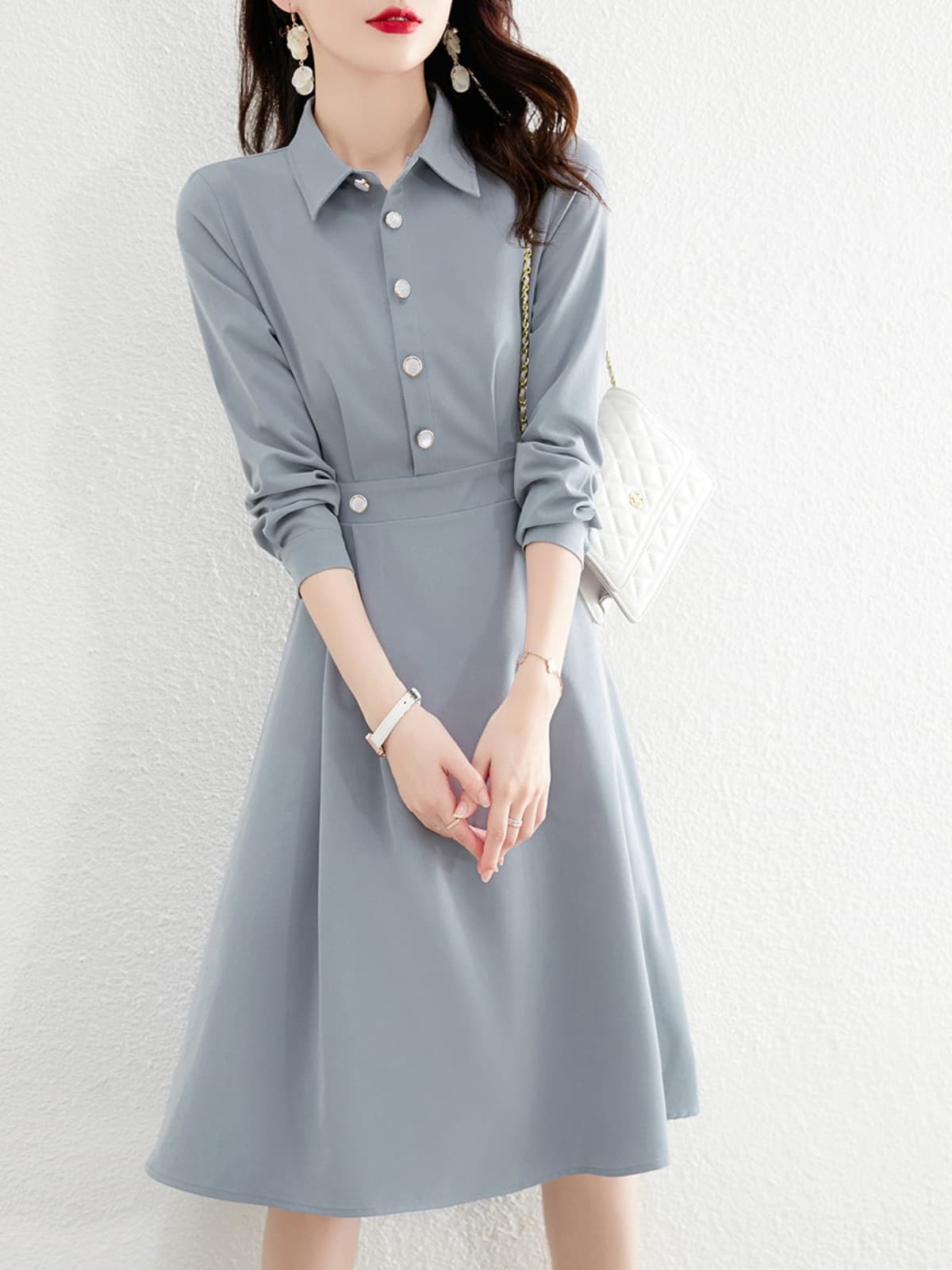 品よくきまる、大人の襟付きロングワンピース｜デート服