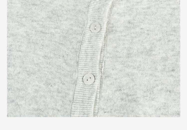 シンプルカーディガン｜デート服