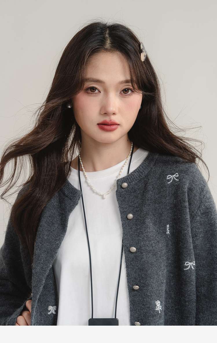 刺繍入りフェミニンカーディガン｜デート服