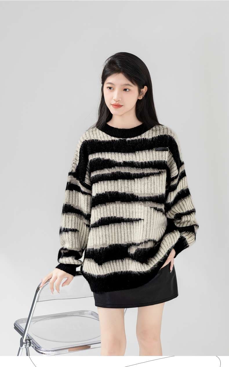 モコモコ縞模様ニットセーター｜デート服