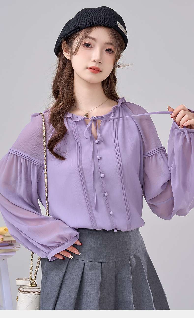 ふんわり袖のシフォンブラウス｜デート服