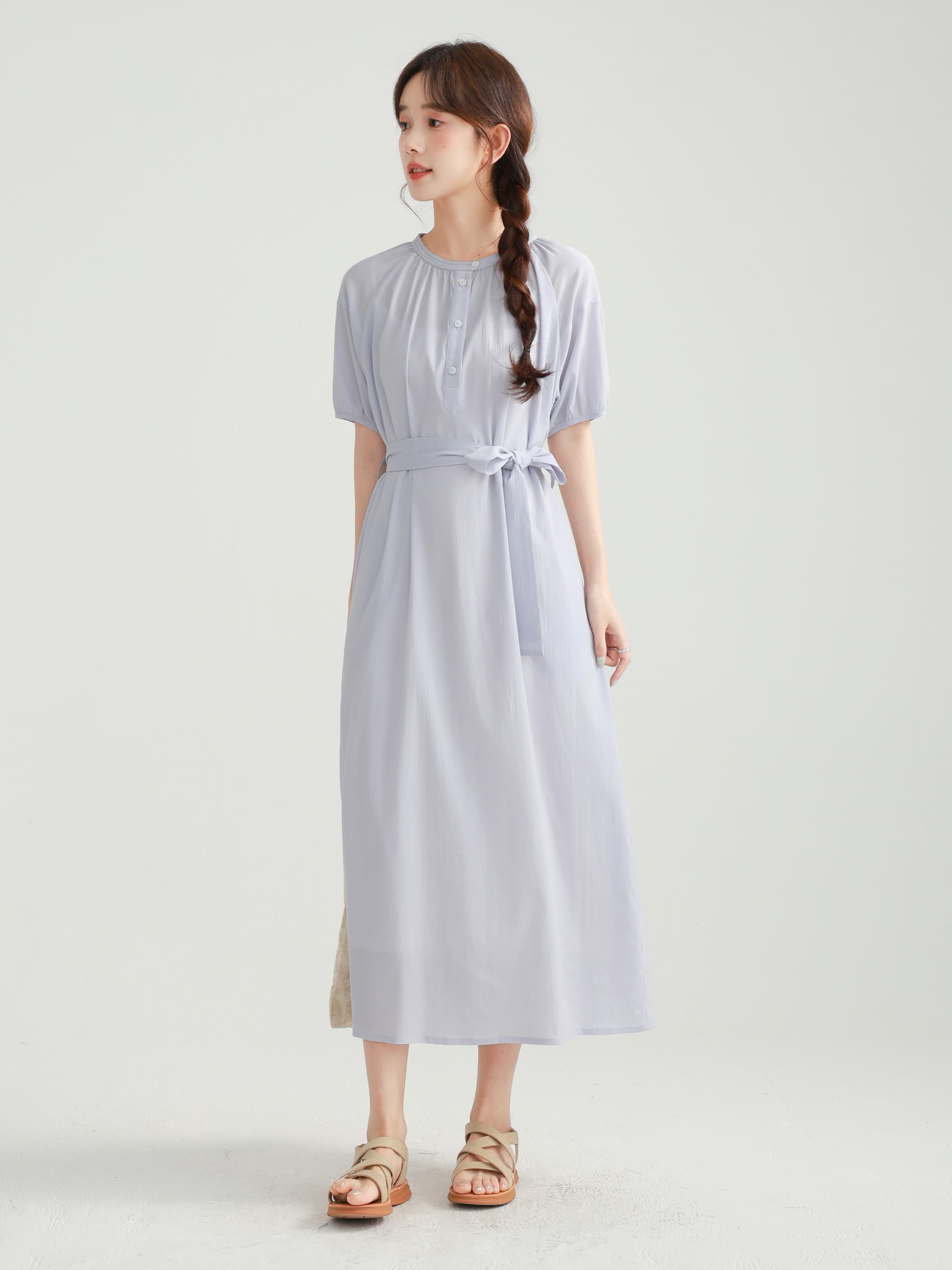 ウエストリボン付きラウンドネックワンピース|デート服