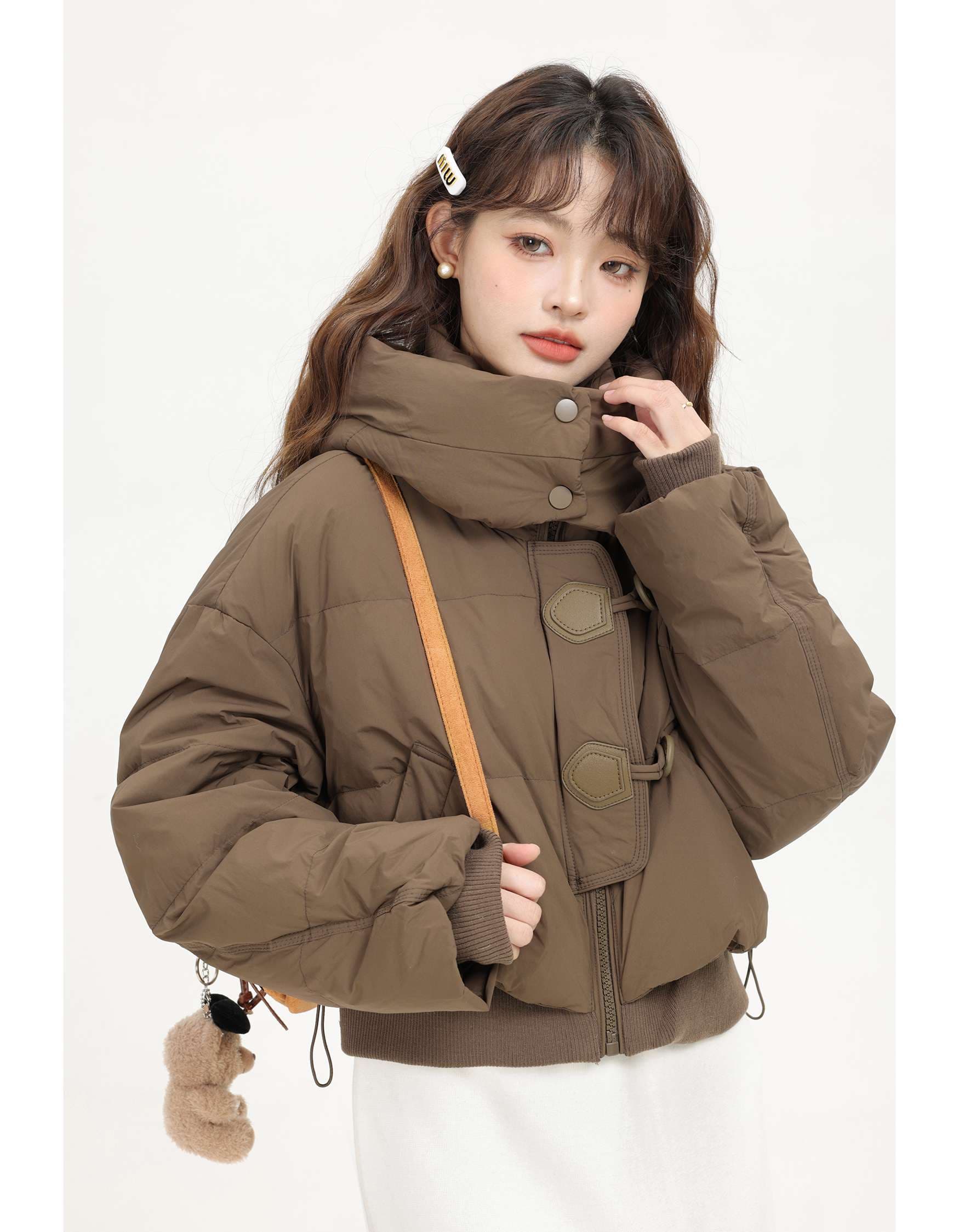 トグルボタン付きショートダウンジャケット|デート服