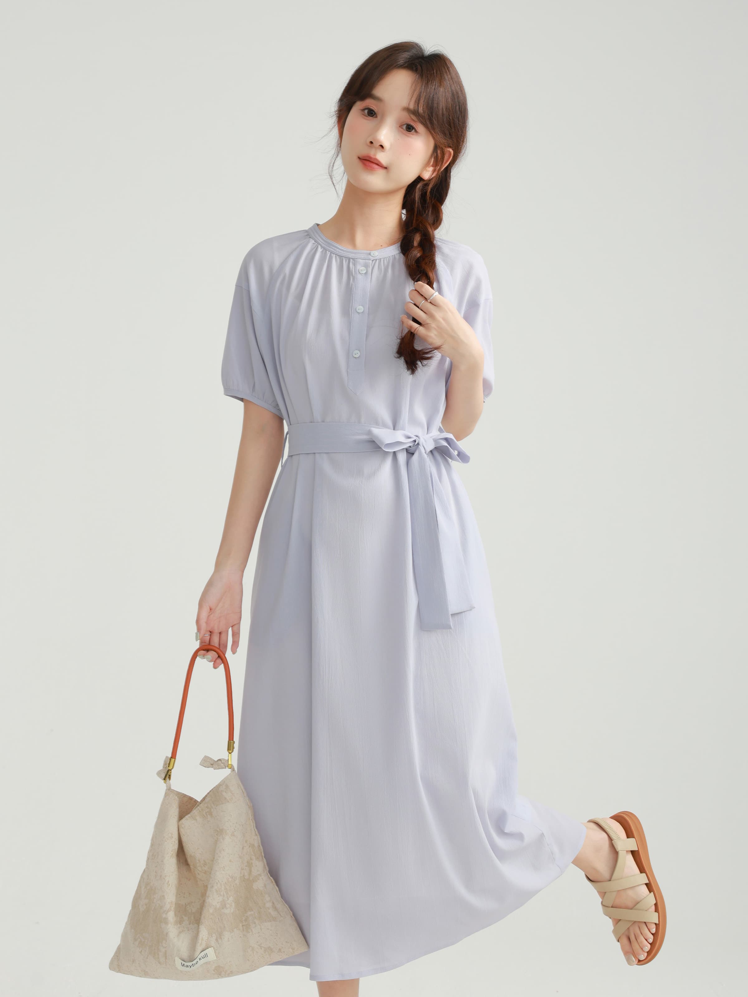 ウエストリボン付きラウンドネックワンピース|デート服