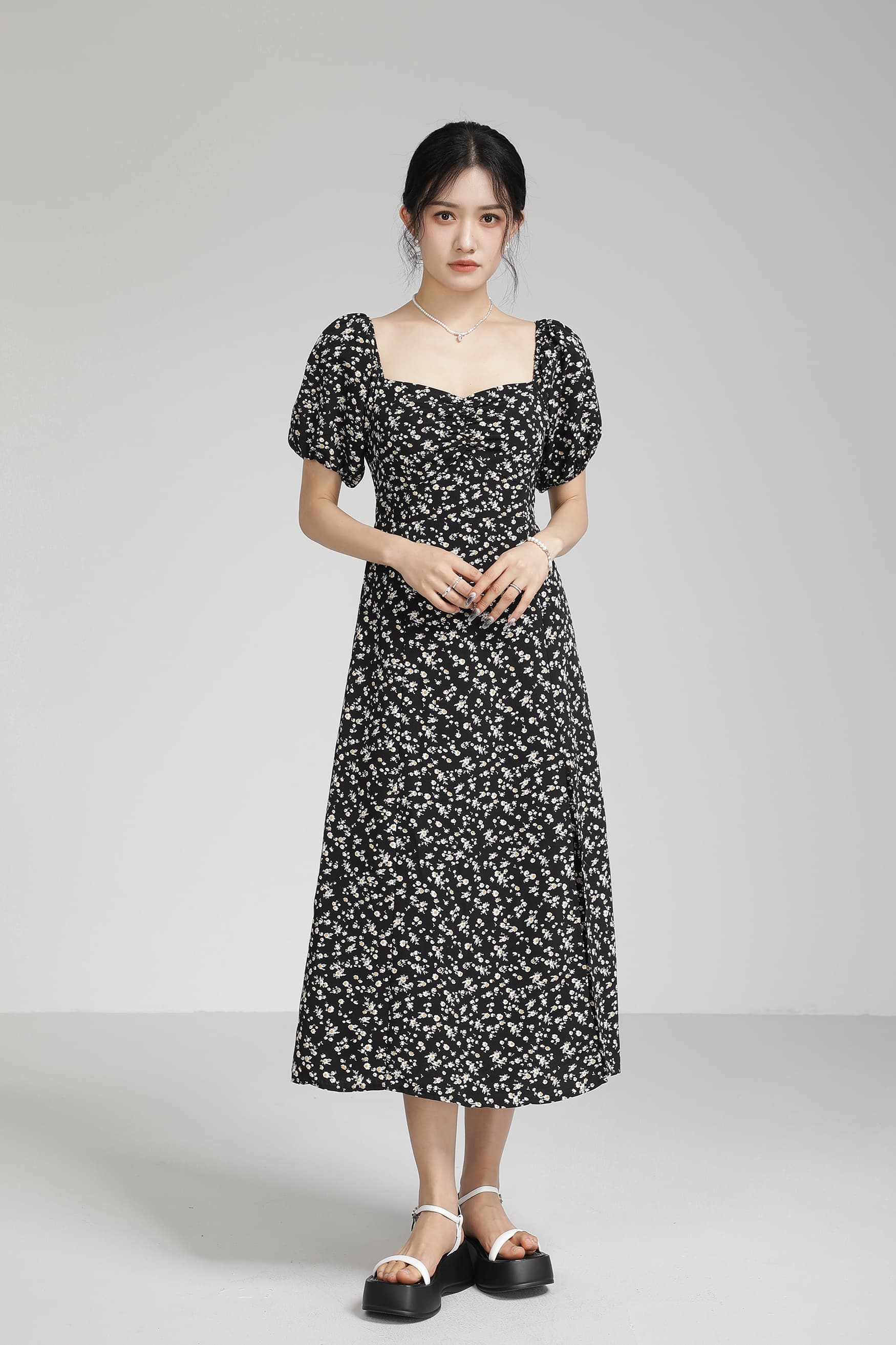 デート服 デート服 小花柄スウィートネックミディ丈ワンピース