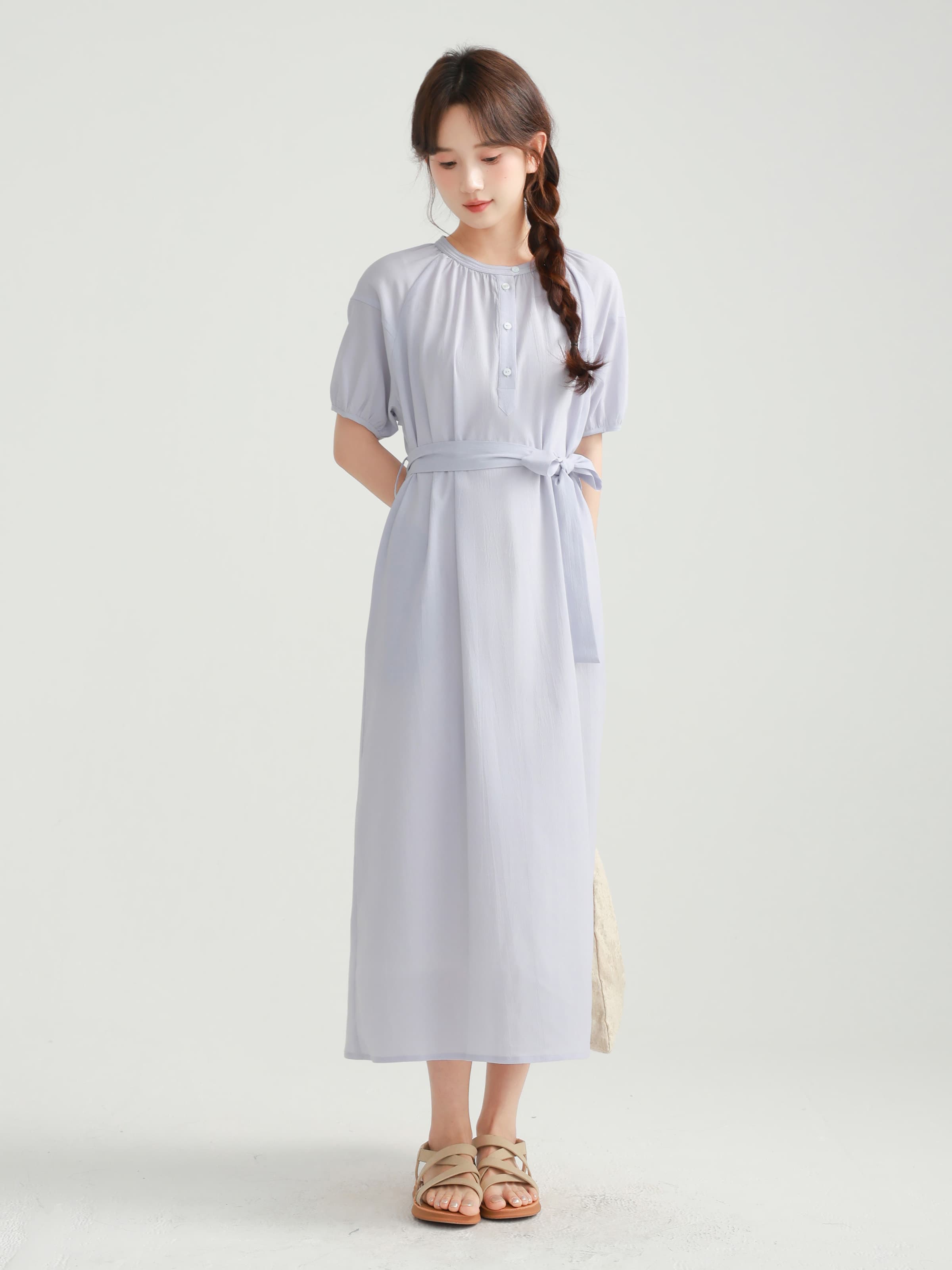 ウエストリボン付きラウンドネックワンピース|デート服
