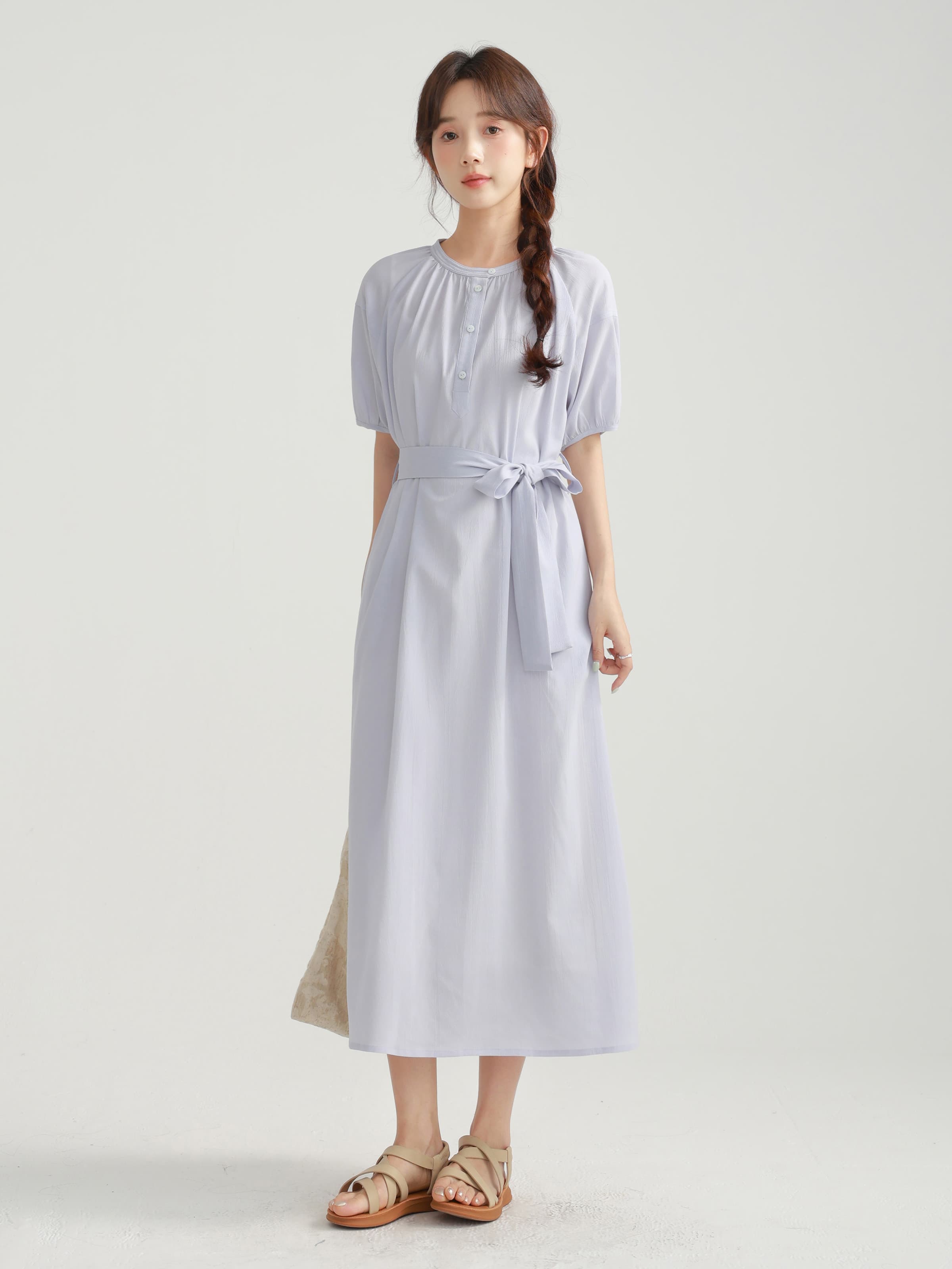 ウエストリボン付きラウンドネックワンピース|デート服