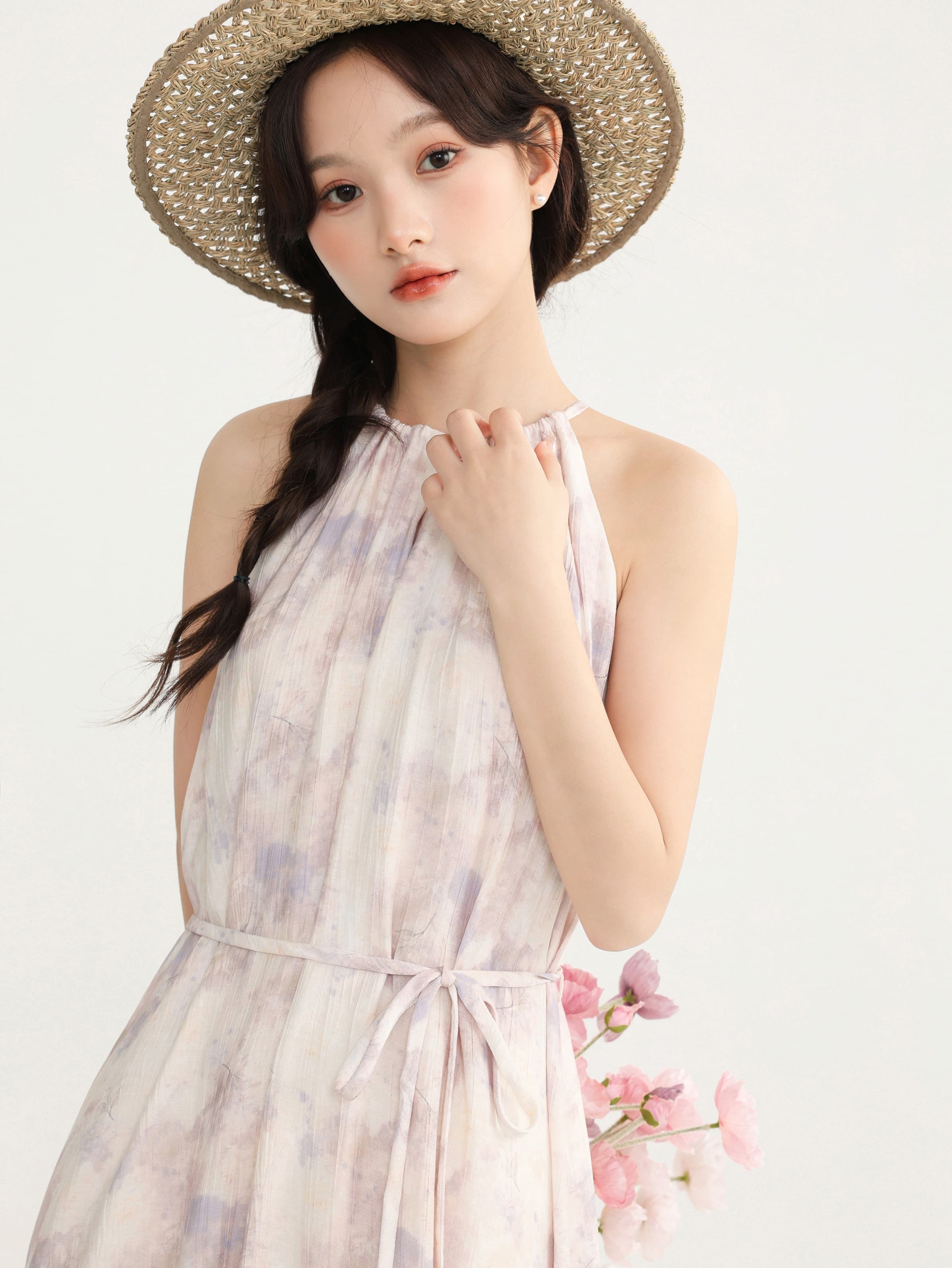 淡水彩フラワー柄ホルターネックワンピース|デート服