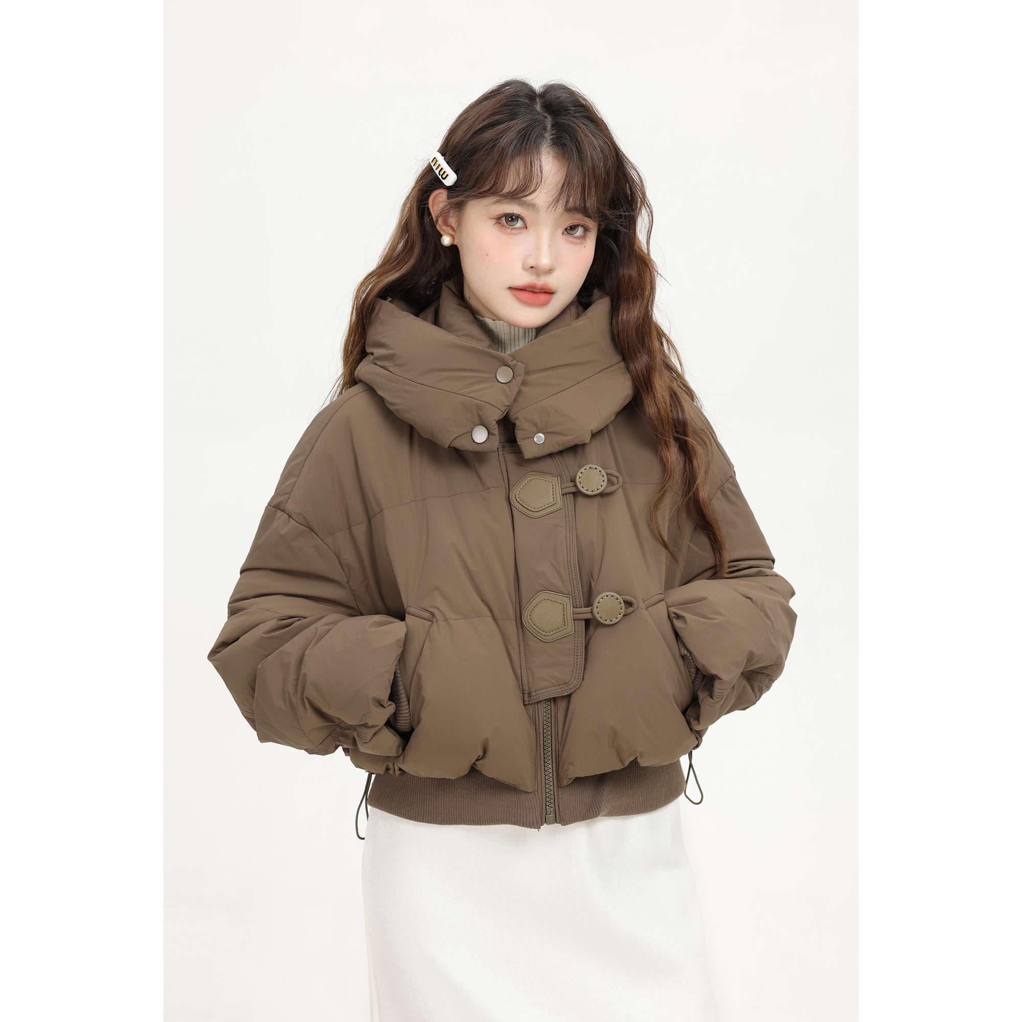 トグルボタン付きショートダウンジャケット|デート服