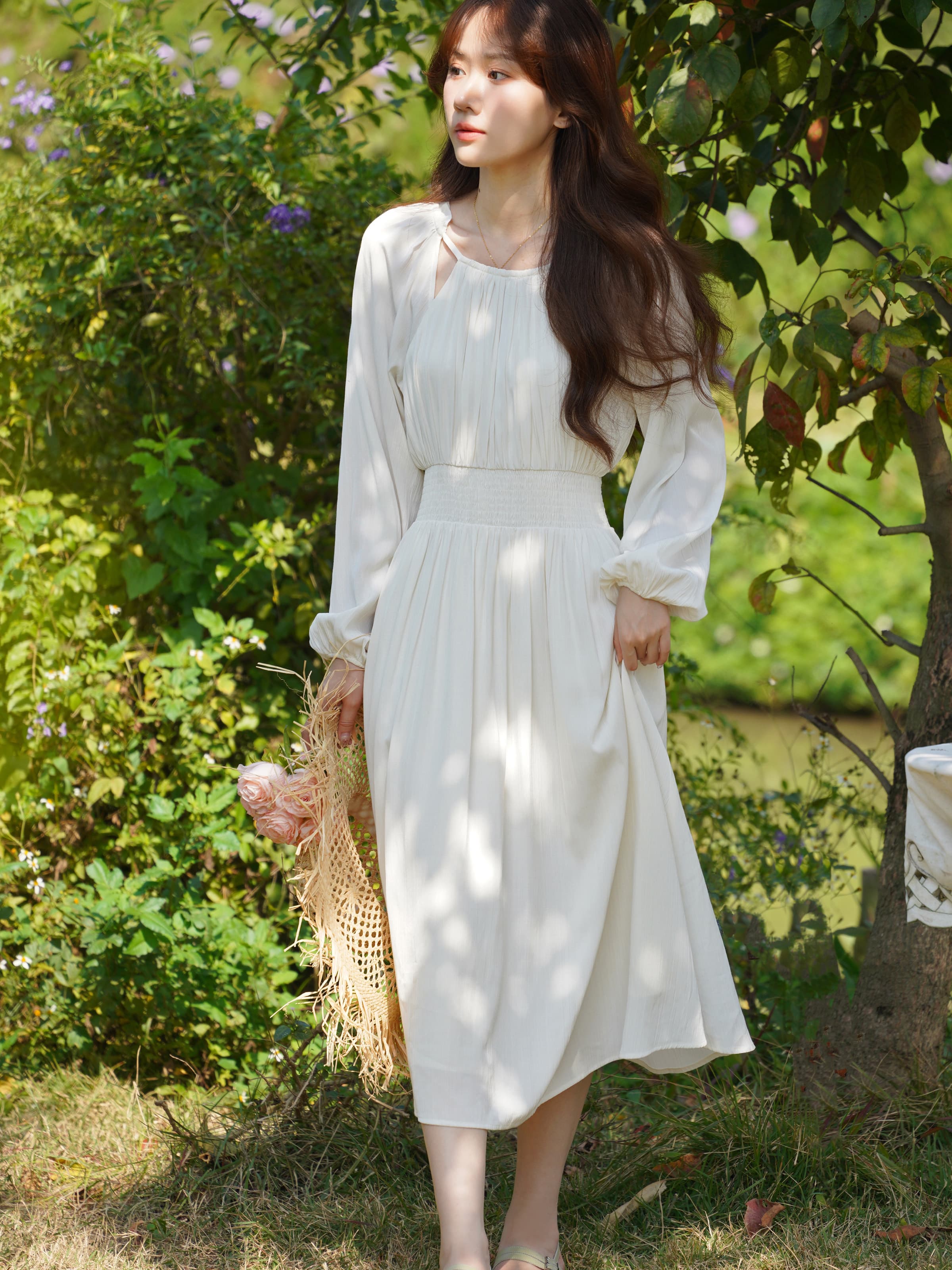 カットアウトスリーブギャザーワンピース|デート服