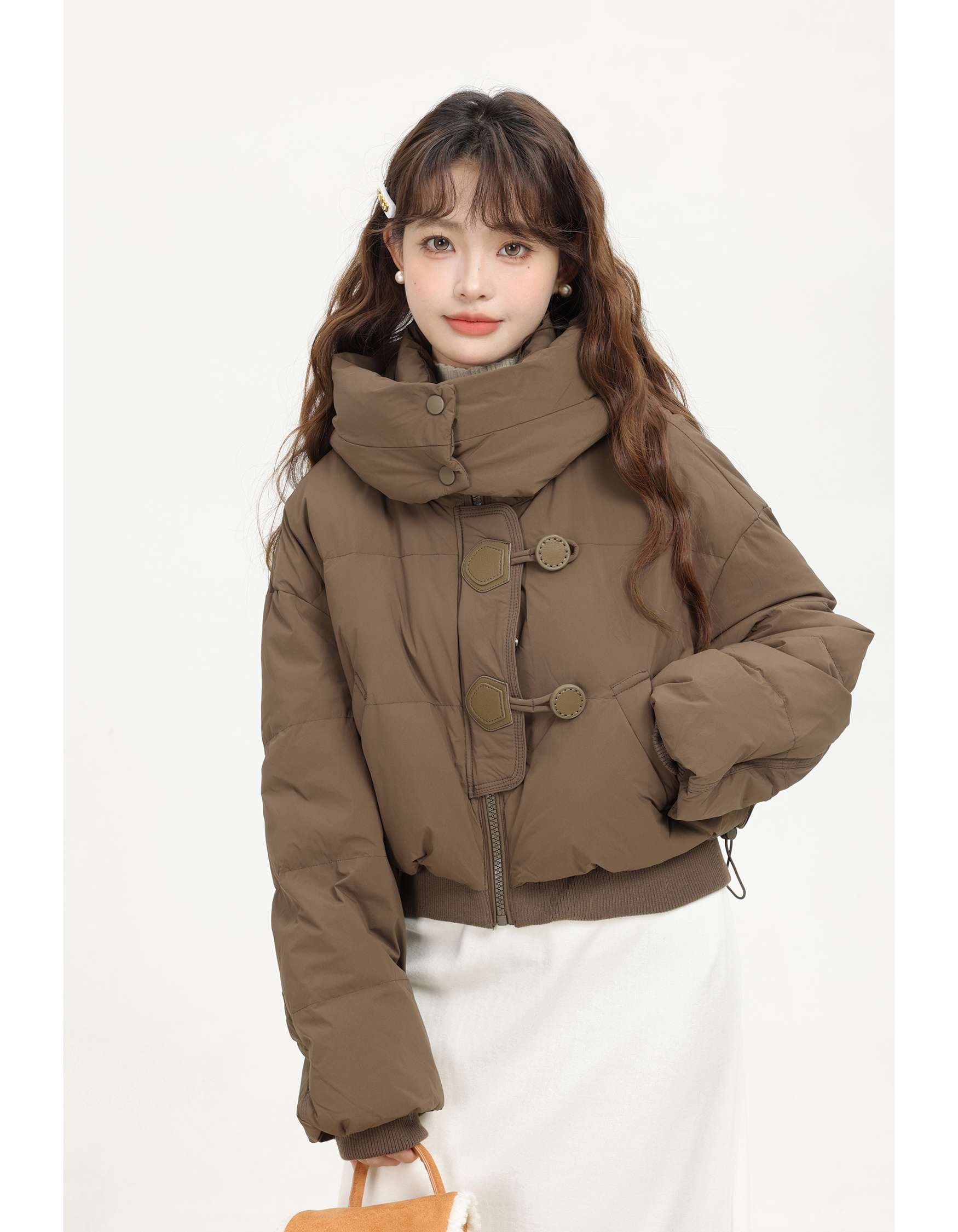 トグルボタン付きショートダウンジャケット|デート服
